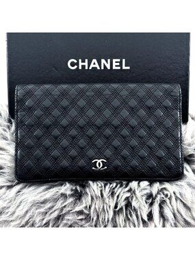 Chanel Wallet Bicolor Diamond Stitch
